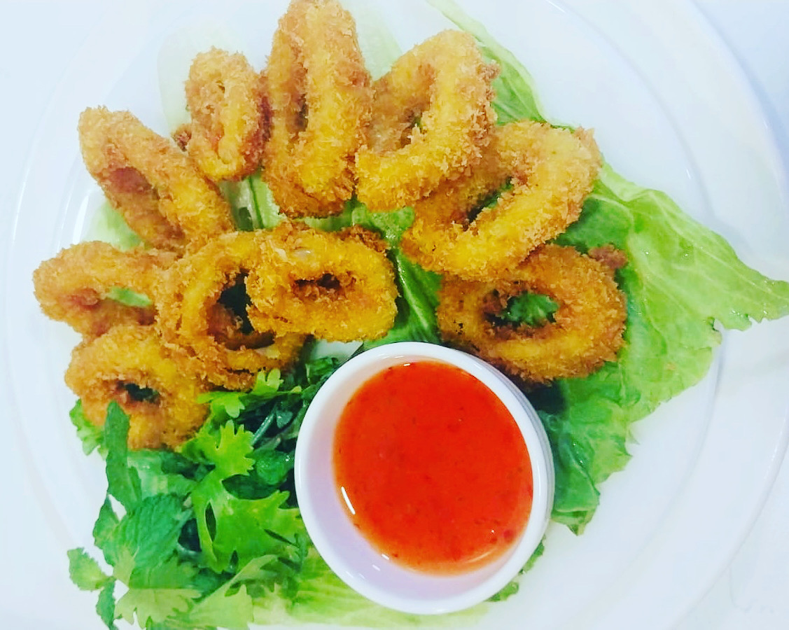Deep fried cprisy calamari